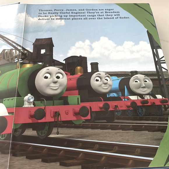 Thomas & Friends, My busy Books, includes the book, plastic figurines and a map. - Picture 2 of 3